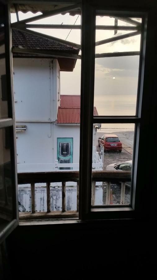 Chambre D'Hote A Saint-Pierre 外观 照片